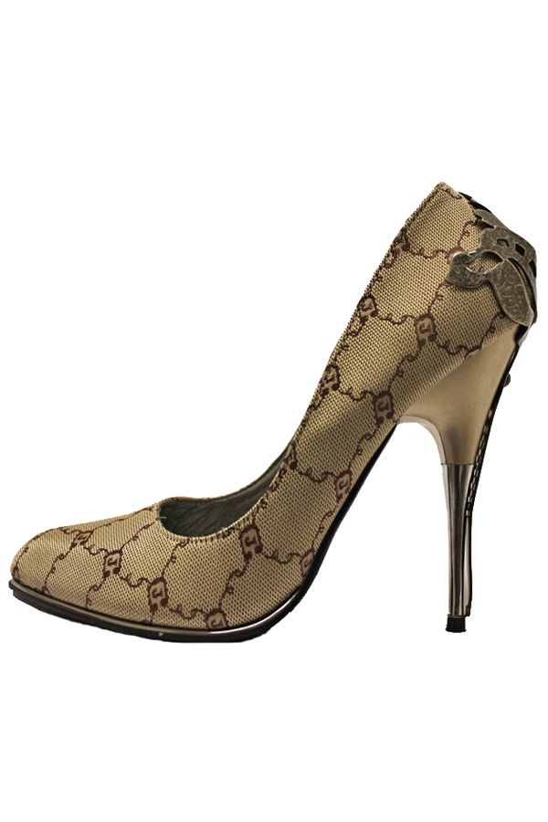pointed pump with details and metallic heel decoration beige