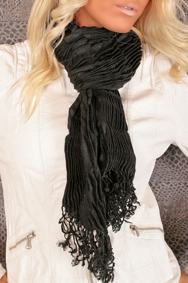scarf black.