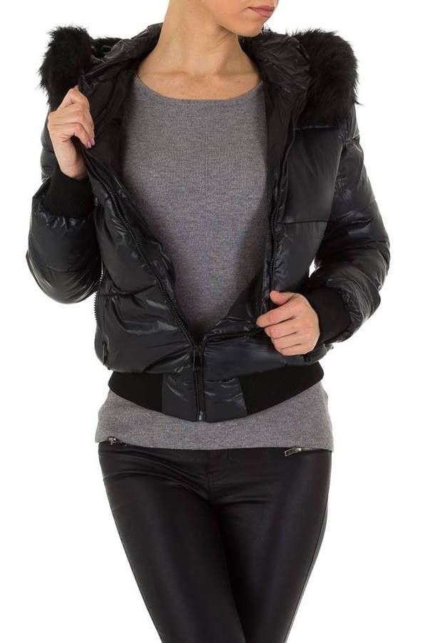 jacket padding hood fur black.