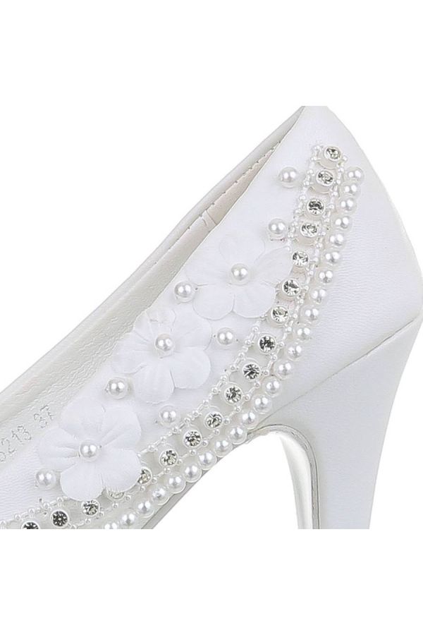 bridal pumps pearls stones white.