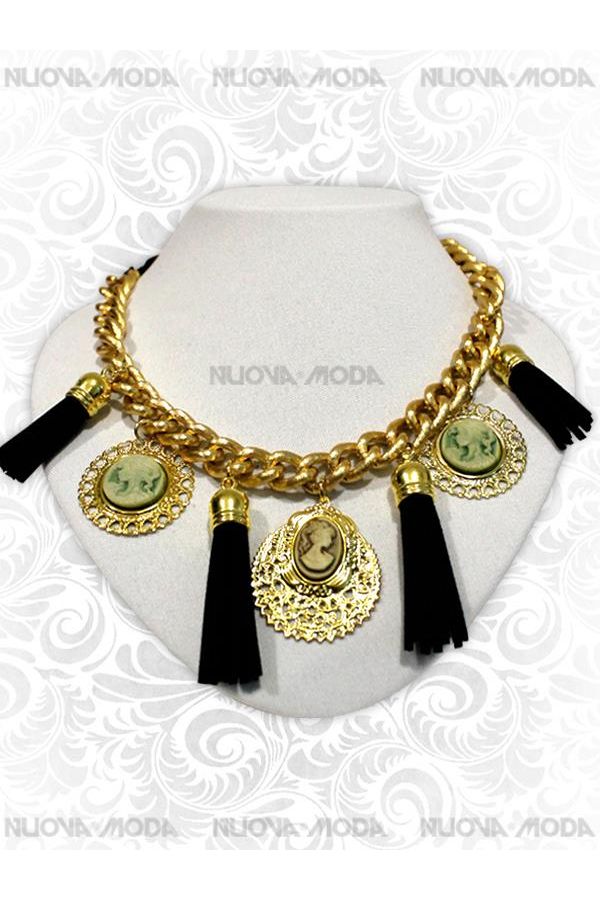 neck jewel vintage black gold.