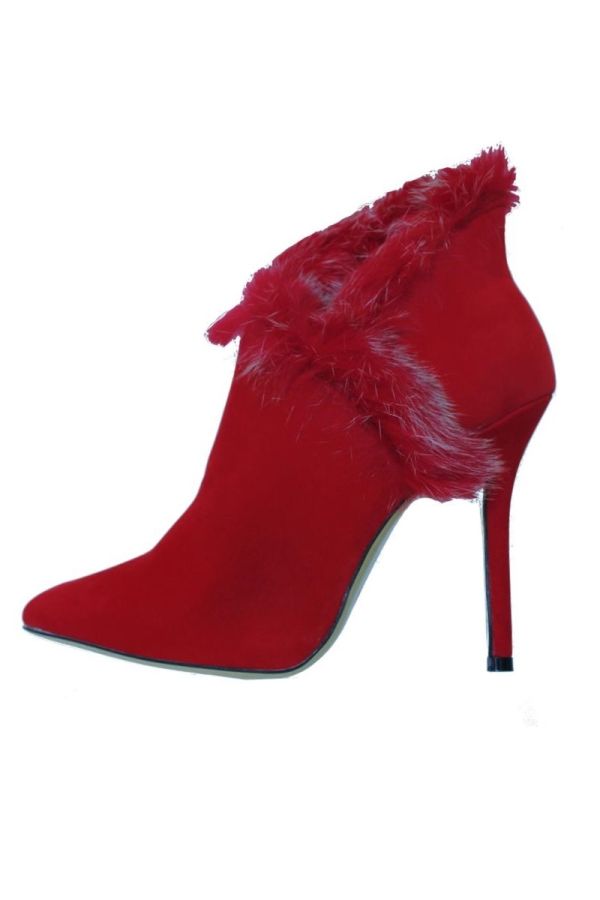 suede pointy ankle boot decorated with fur red