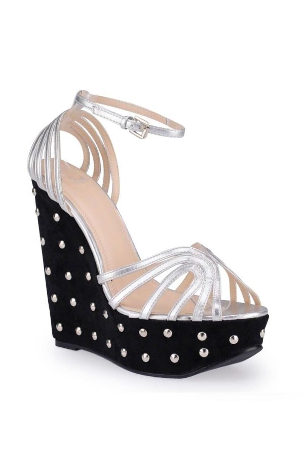 formal_platform_sandal_decorated_with_gold_spikes_black_silver